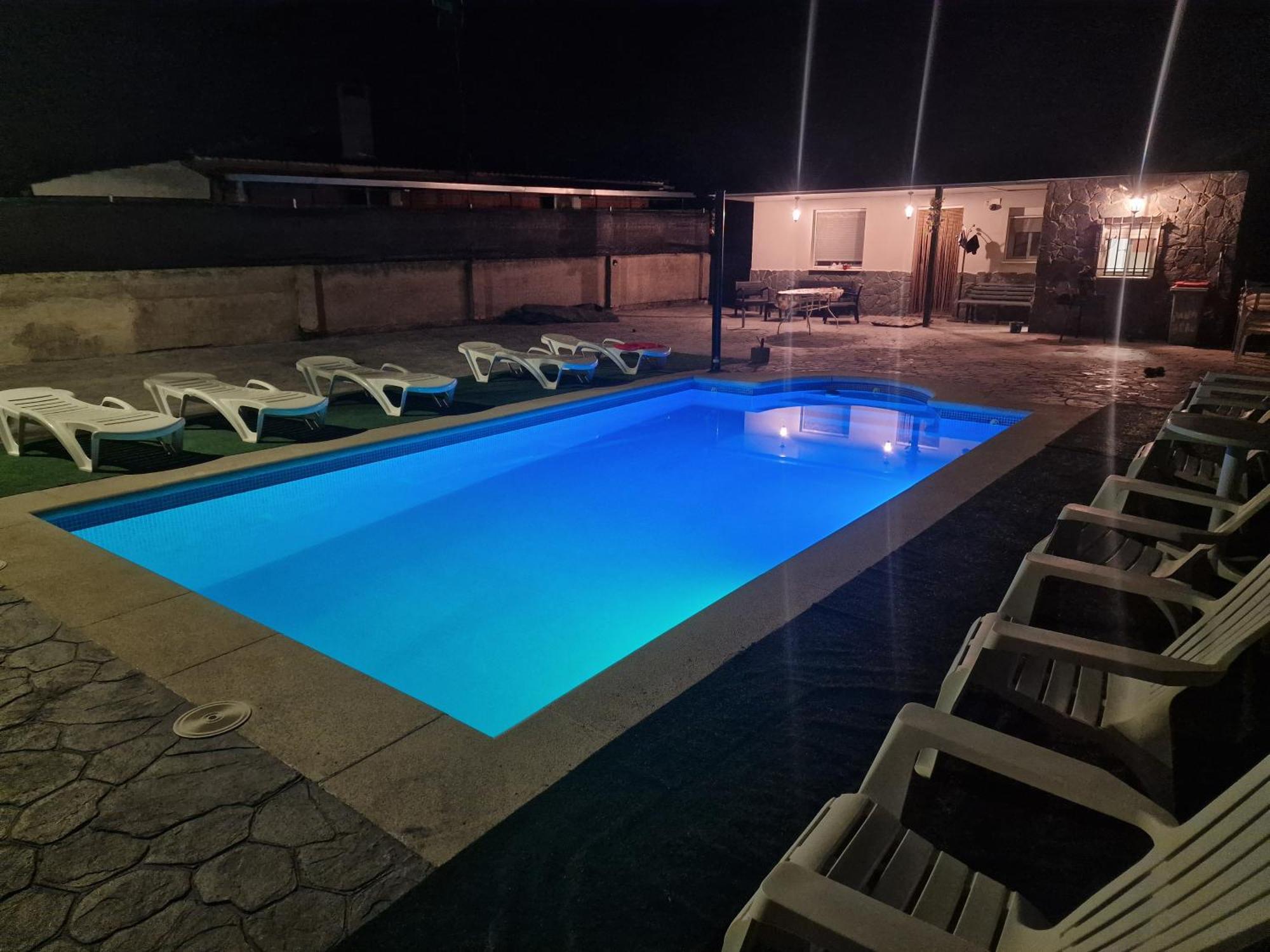 Chalet Con Piscina 50 Minutos Madrid En Escalona Толедо Екстериор снимка