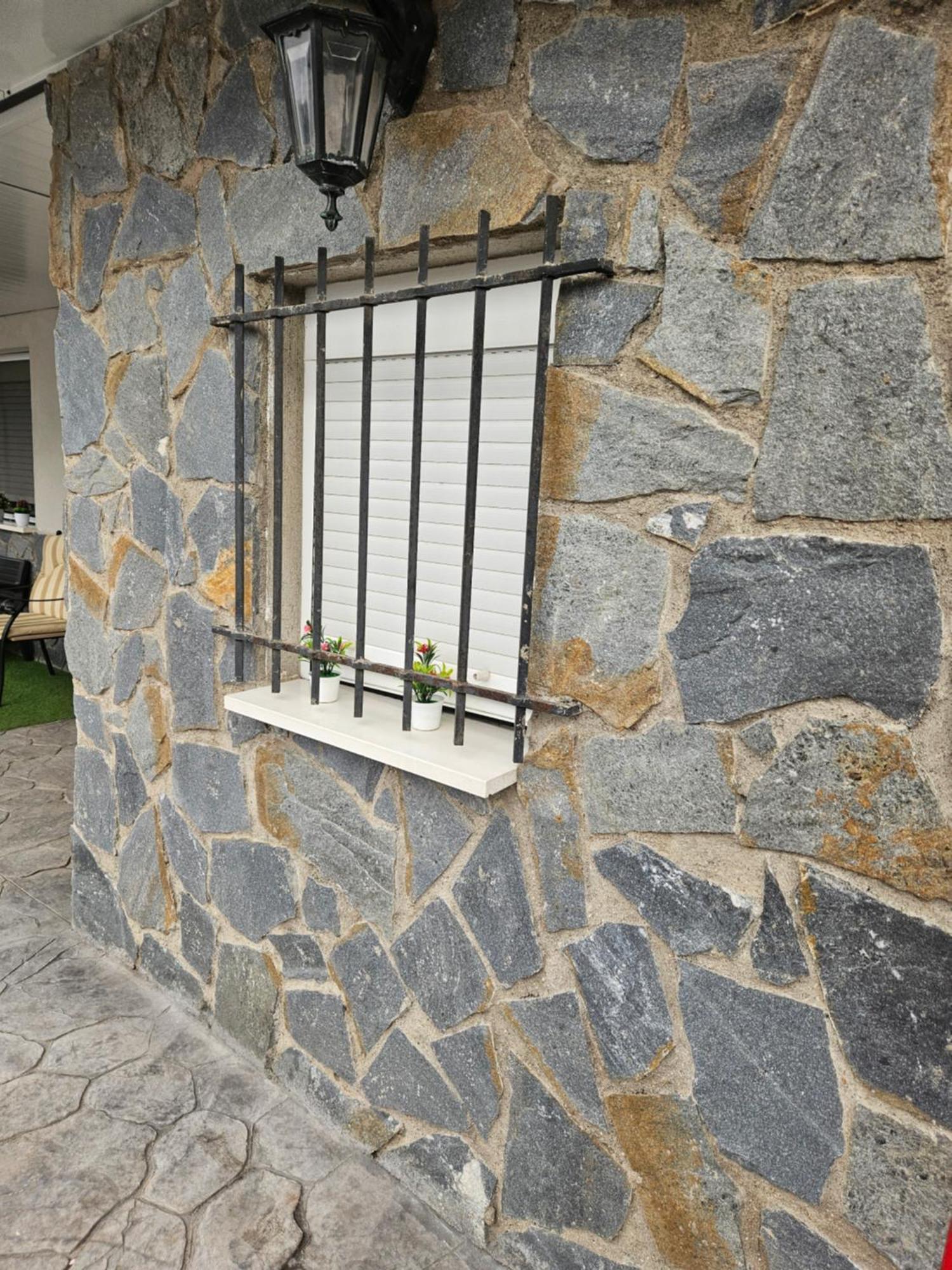 Chalet Con Piscina 50 Minutos Madrid En Escalona Толедо Екстериор снимка