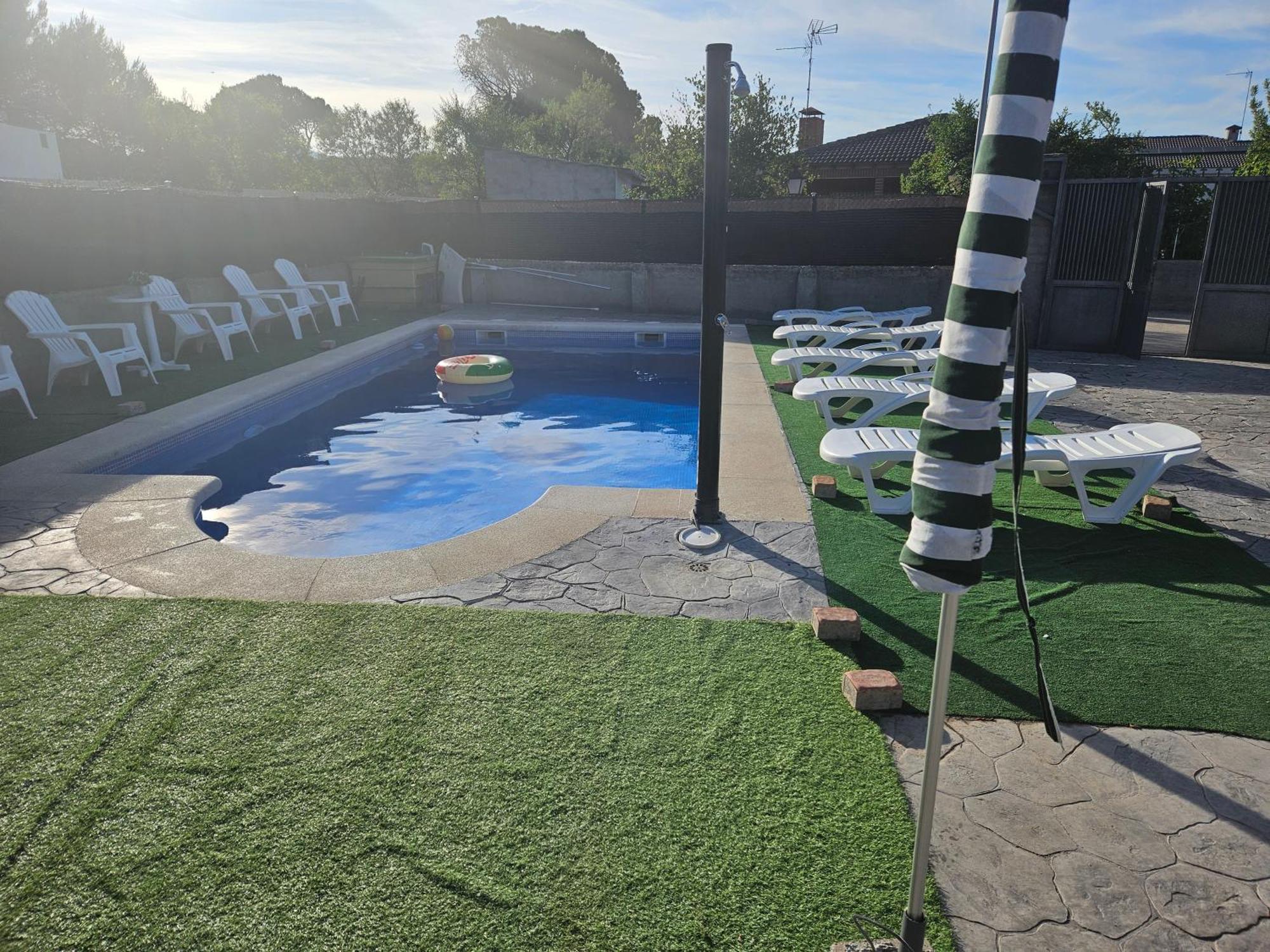 Chalet Con Piscina 50 Minutos Madrid En Escalona Толедо Екстериор снимка