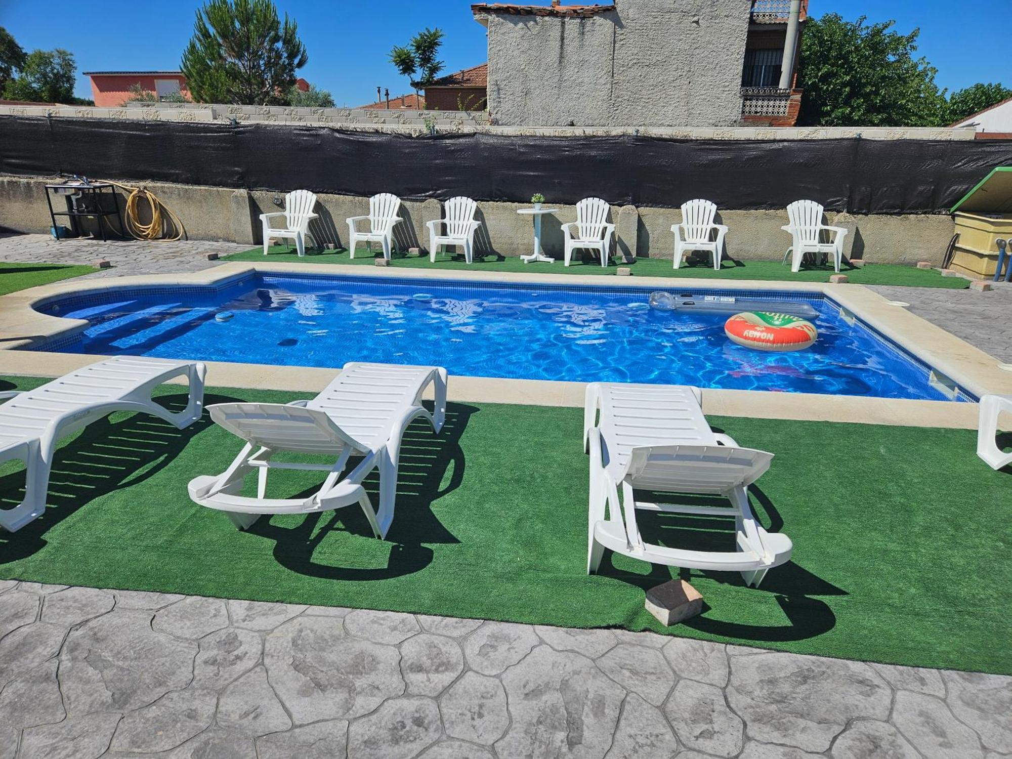 Chalet Con Piscina 50 Minutos Madrid En Escalona Толедо Екстериор снимка